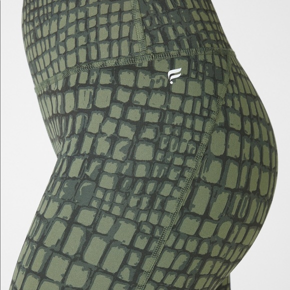 Fabletics High-Waisted Green Printed Biker Short - Picture 3 of 7